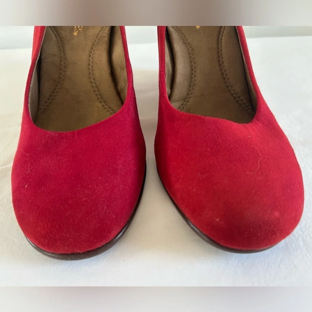 AEROSOLES Burgundy Wedges with Gold‎ Accents Sz 10